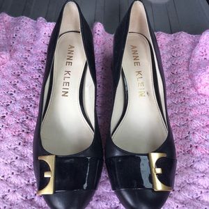 Anne Klein black leather gold buckle heels
